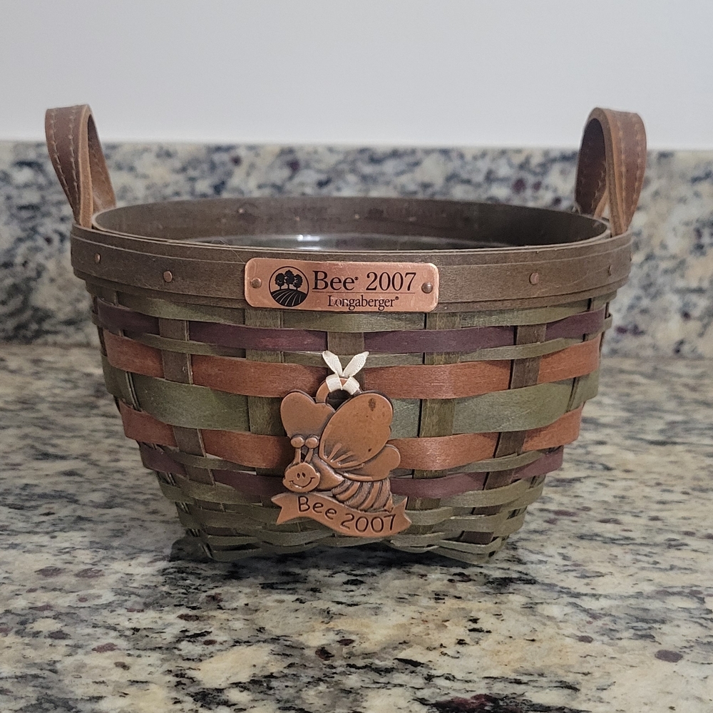 Longaberger Bee 2007 Basket - Brown and Olive